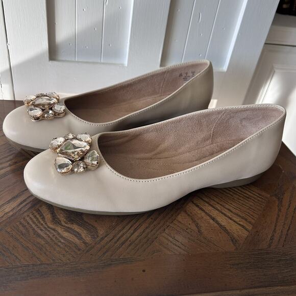 🥿 Naturalizer N5 Comfort Ballet Flats sz 8 W Tan Jewels - Picture 1 of 9